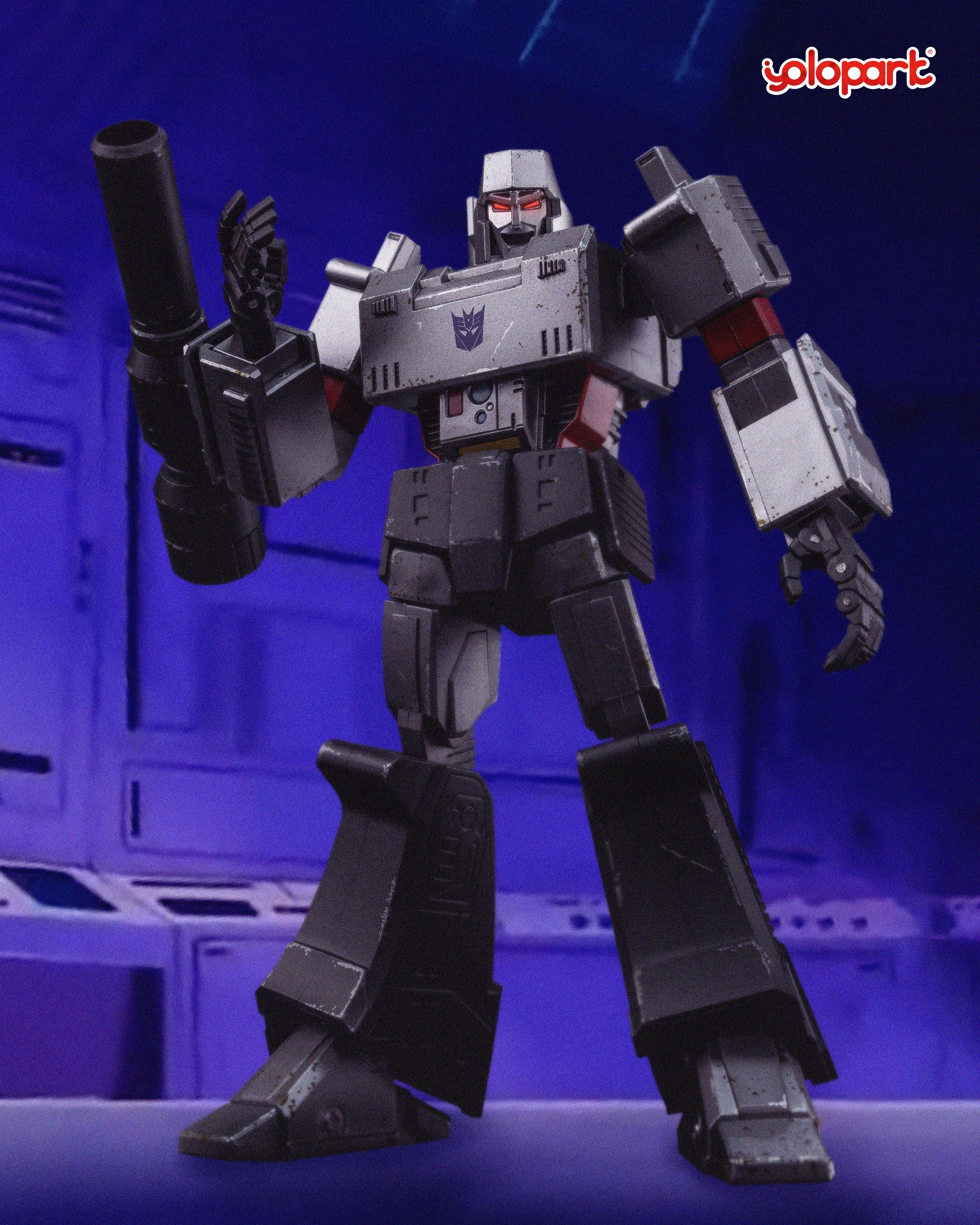 Transformers: Generation 1 - 20cm Megatron Model Kit - AMK PRO Series